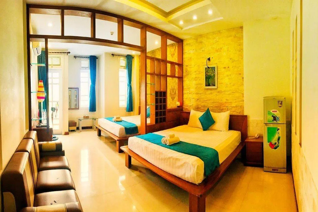 Whale Ocean View Hotel Da Nang 2*,