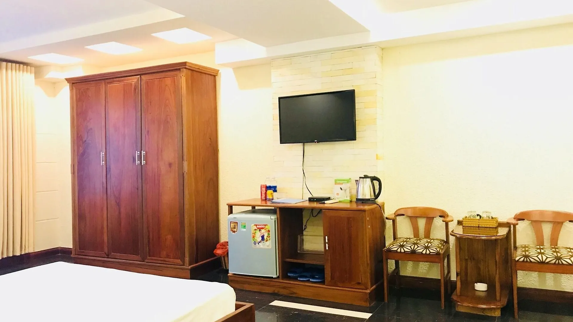Whale Ocean View Hotel Da Nang