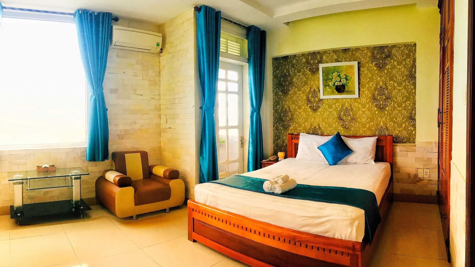 Whale Ocean View Hotel Da Nang