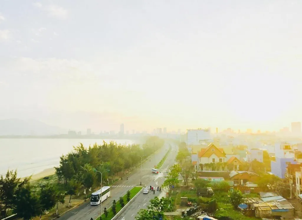 Whale Ocean View Hotel Da Nang