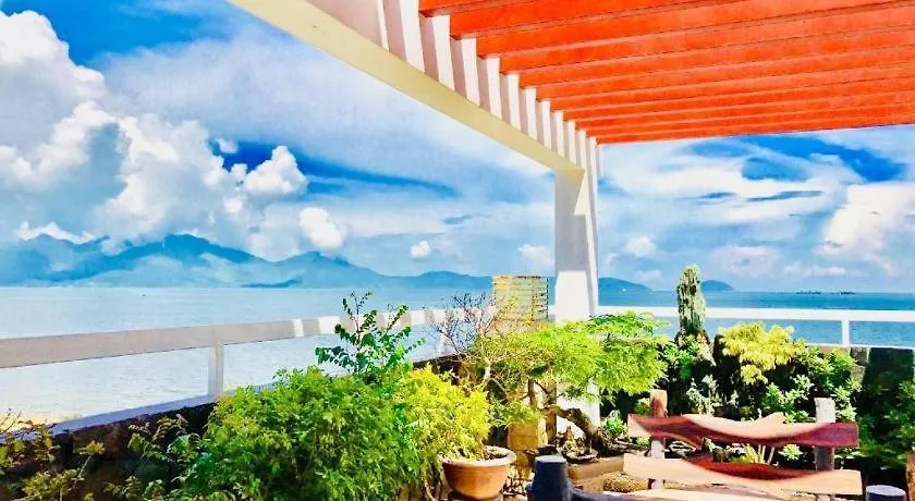 Whale Ocean View Hotel Da Nang 2*,