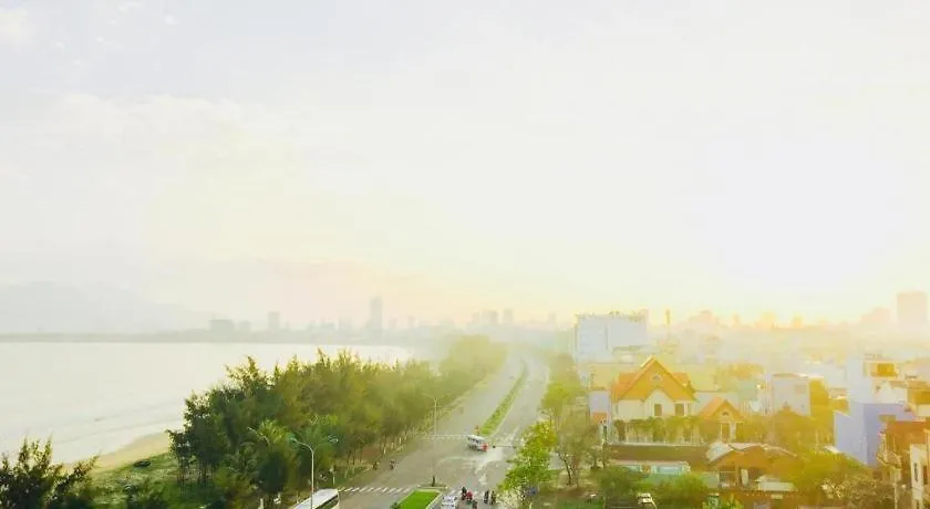Whale Ocean View Hotel Da Nang