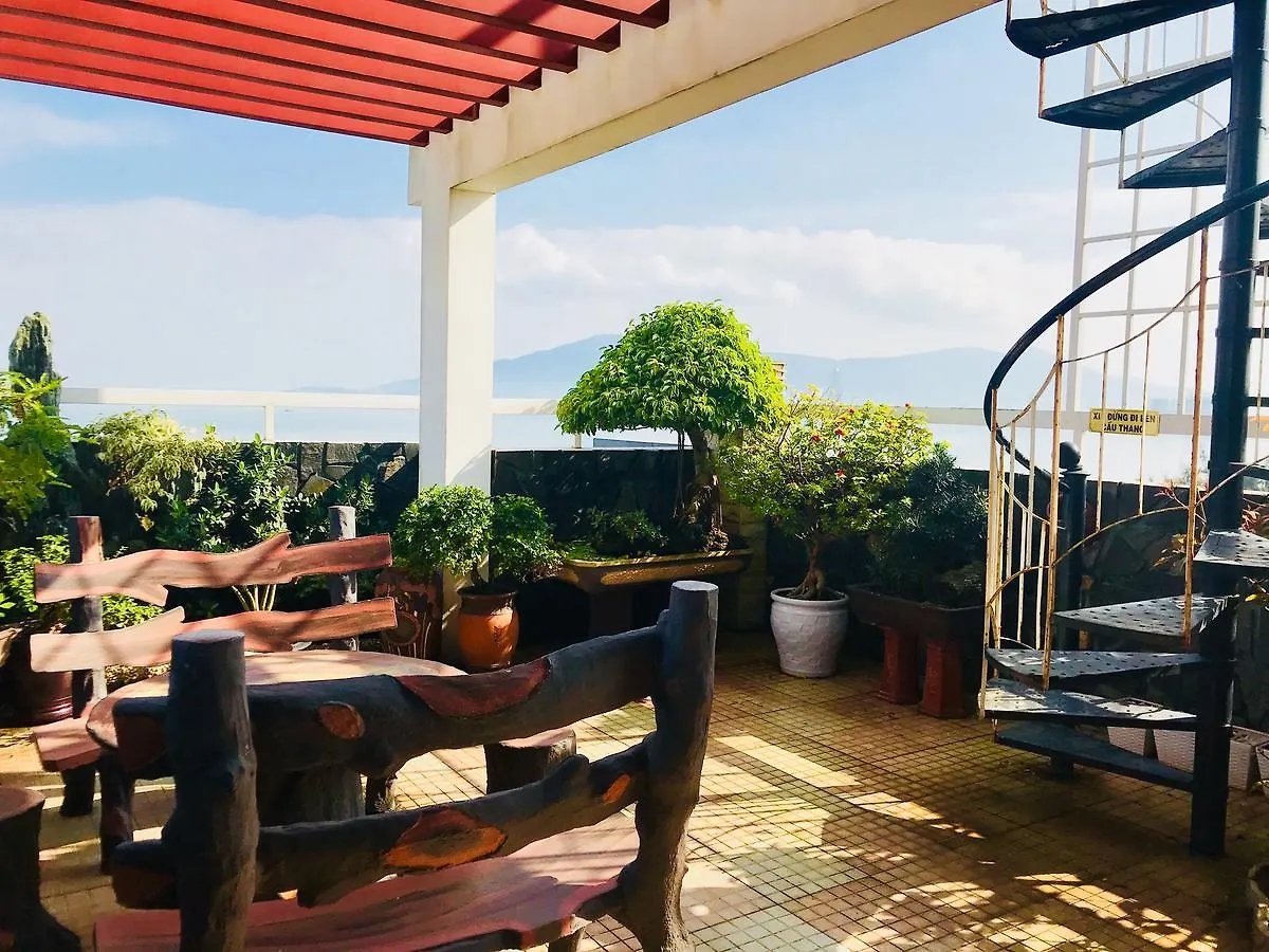 Whale Ocean View Hotel Da Nang 2*,