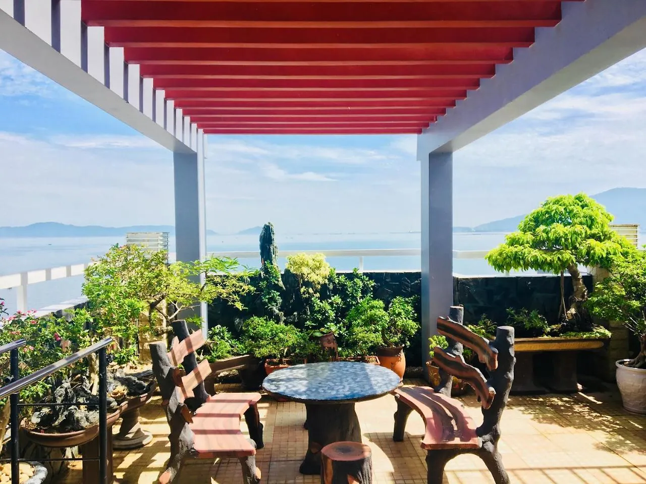 Whale Ocean View Hotel Da Nang